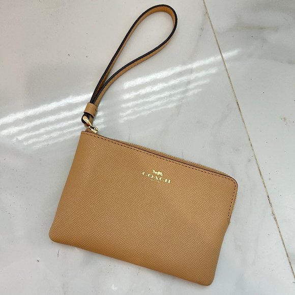 EUC Coach - Wristlet in Nude - Picture 1 of 4